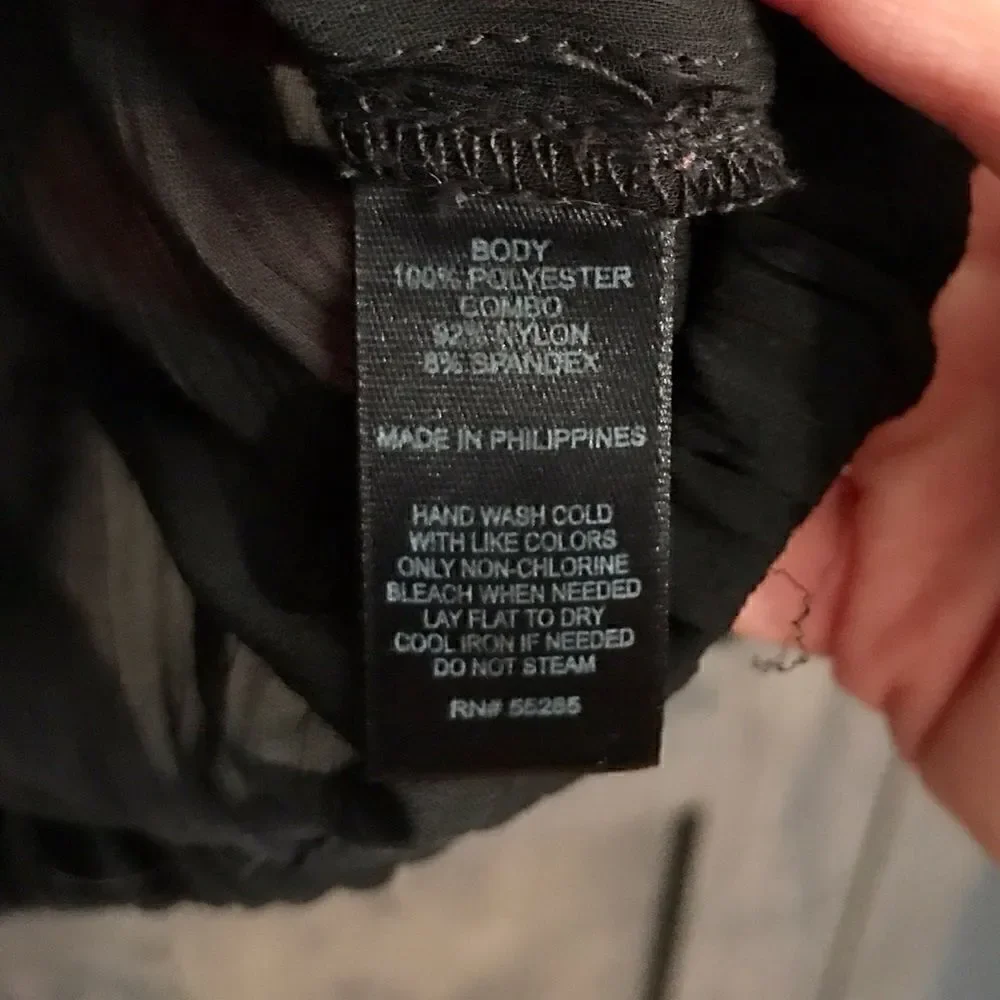 Express Sheer Lace Top   - Picture 7 of 7